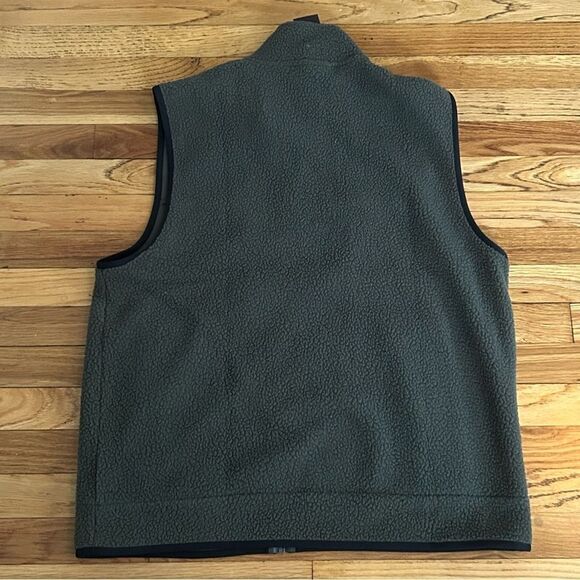 Michael Kors Men's Full Zip Sherpa Vest Olive Green Size XL - Picture 2 of 9